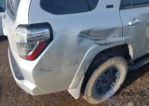 2023 Toyota 4Runner Sr5 Premium из США, поврежденный, VIN JTENU5JR3P6109169